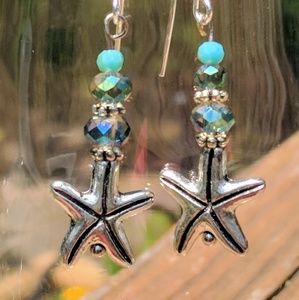 Clearance💕starfish earrings with crystals.
